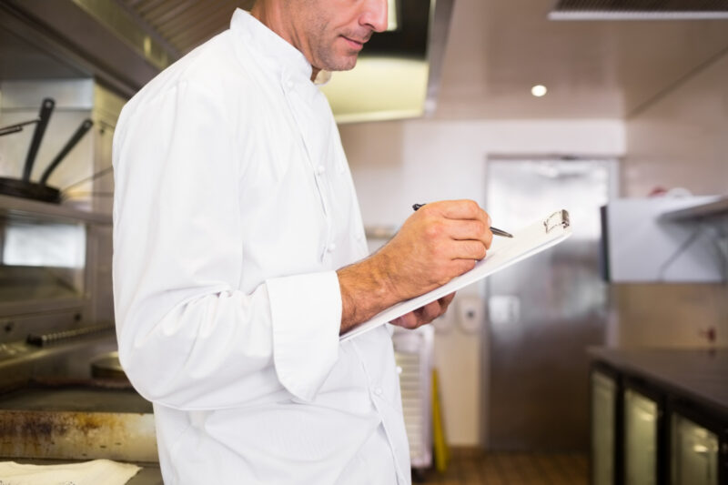 sistema de autocontrol en un restaurante